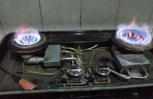 燃氣灶不點火是怎么回事