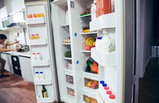 冰箱摸上去非常燙什么原因