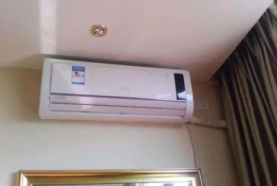 為什么空調會自動關