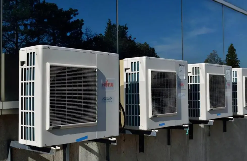 空調(diào)外機(jī)嗡嗡響正常嗎