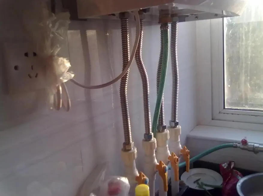 天然氣壁掛爐出水口漏水怎么辦