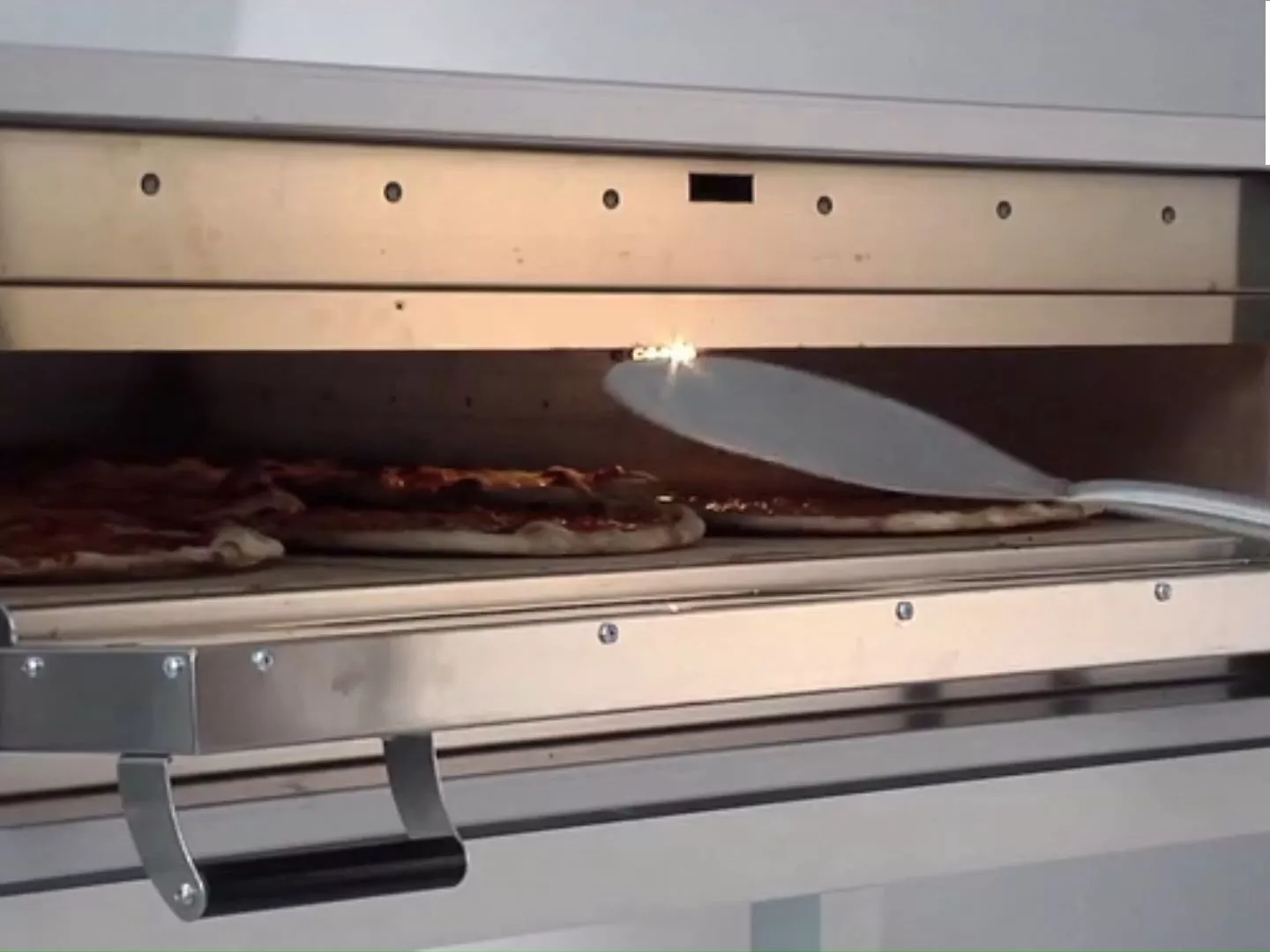 商用烤箱反應遲鈍怎么辦