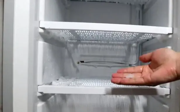 冰箱結(jié)冰怎么快速除冰