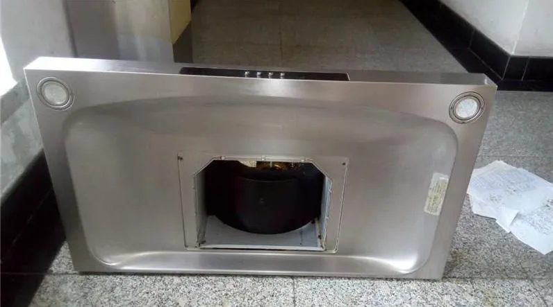 油煙機(jī)管子里沾油怎么辦