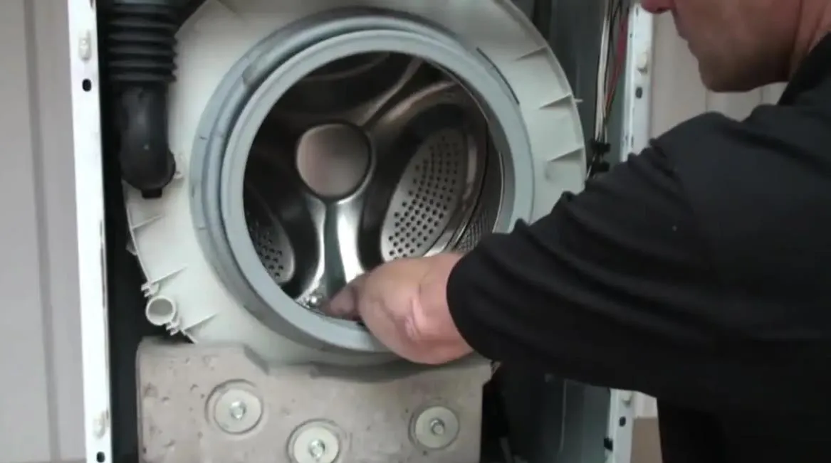 洗衣機漏水怎么修