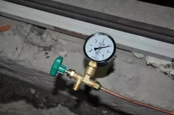 中央空調顯示壓力低怎么辦