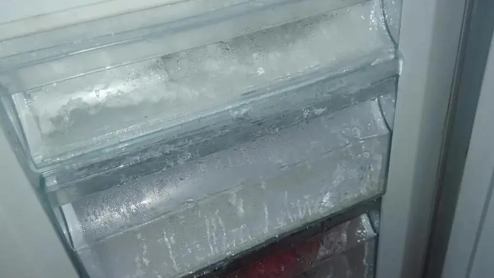 美菱冰箱冷藏室結(jié)冰怎么辦