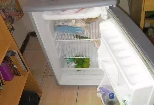 冰箱持續噪音怎么處理