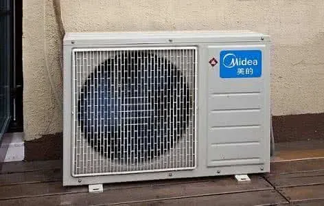 空調(diào)沒開但是外機(jī)在轉(zhuǎn)