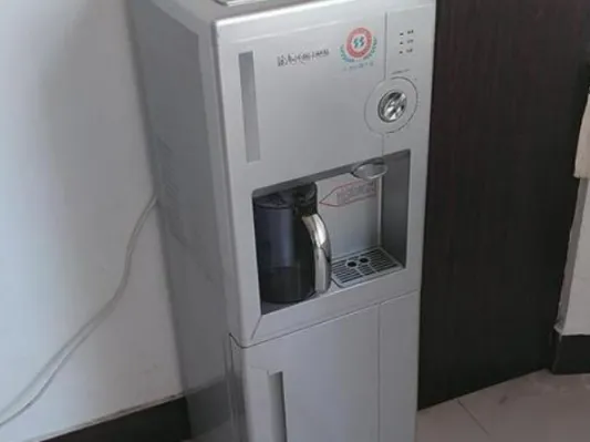 飲水機聰明座漏水怎么回事