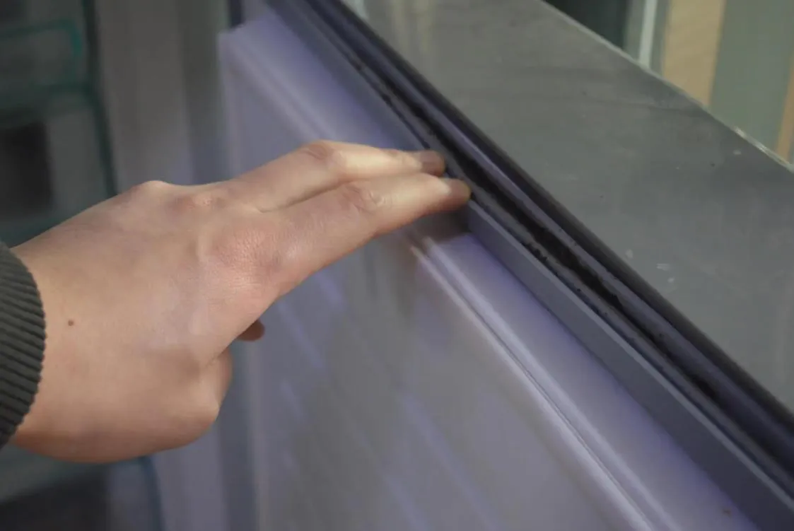 冰箱密封條脫落怎么辦