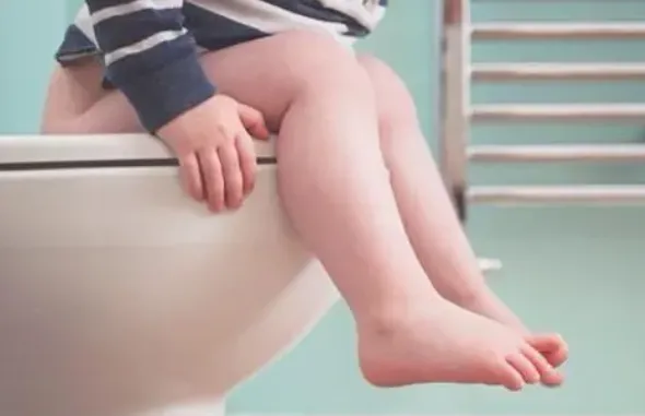 坐的馬桶水堵了怎么辦