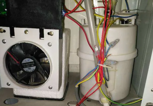 飲水機聰明座漏水怎么回事