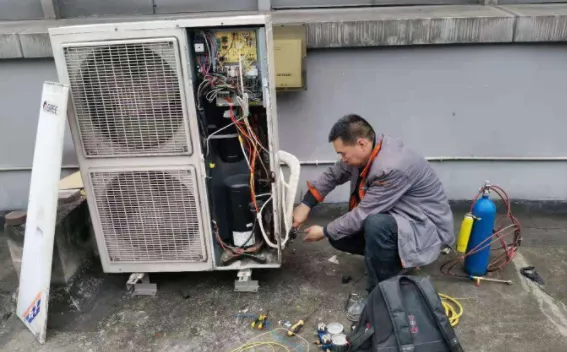 空調外機發熱怎么辦