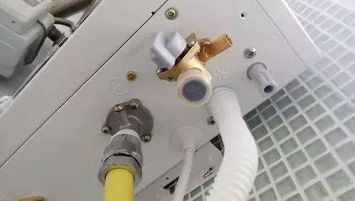 熱水器接口螺絲松了怎么辦