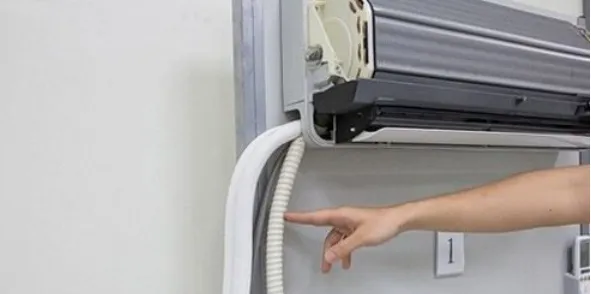 空調下面出水怎么回事