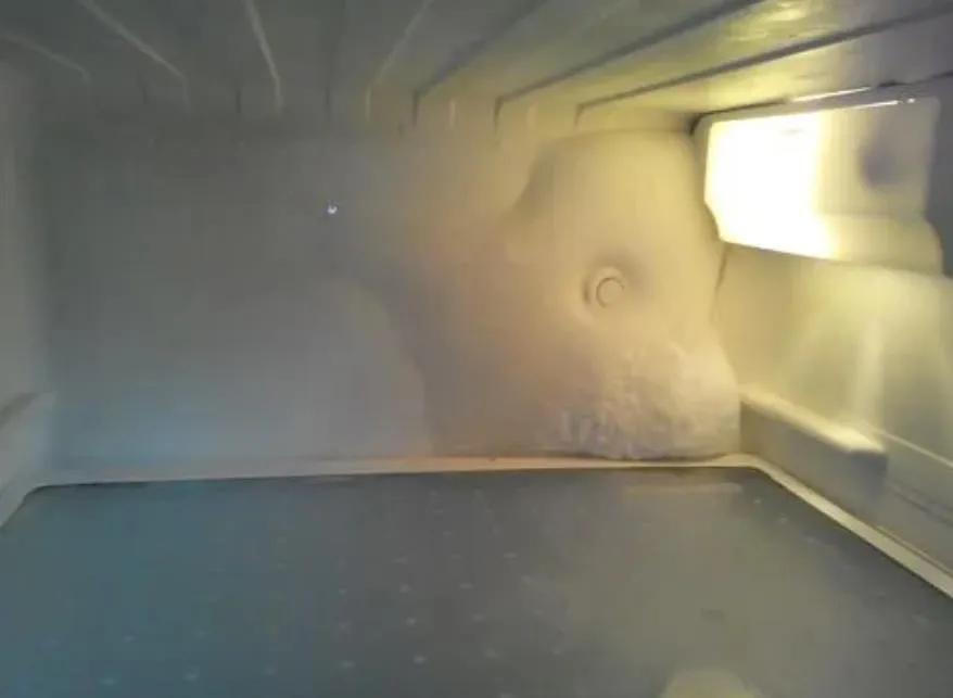 冰箱后背結(jié)冰怎么回事