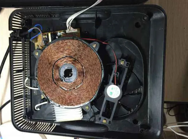 電磁爐受潮開不起來怎么辦