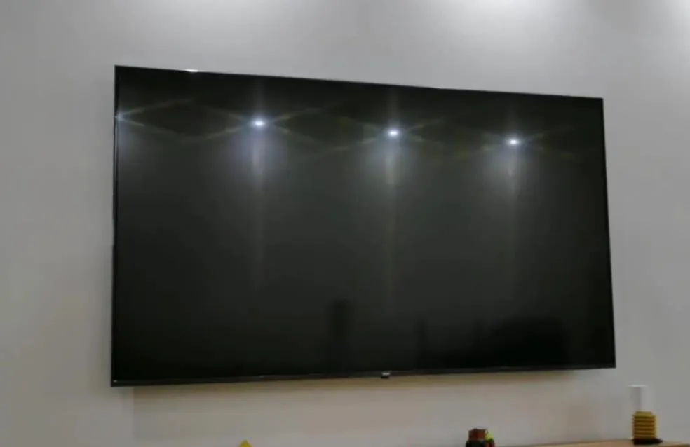 電視機屏幕黑屏有聲音