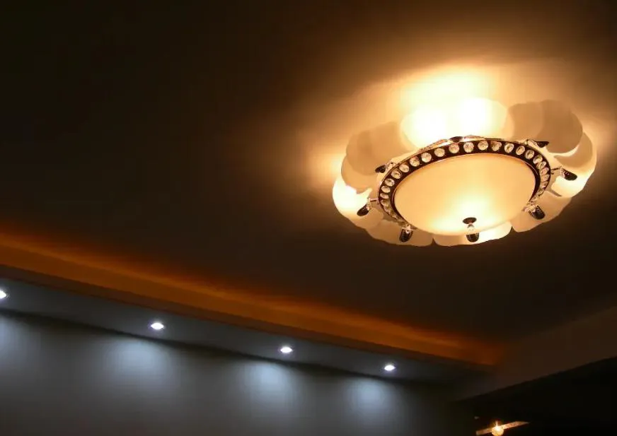 電燈在關(guān)閉之后還會發(fā)光是怎么回事