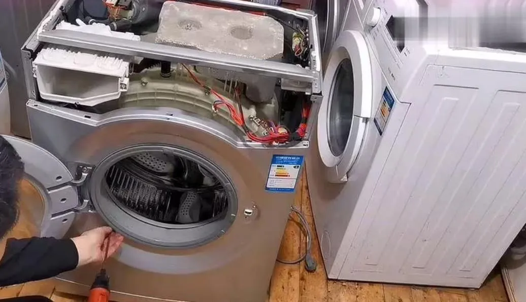 最簡單清洗洗衣機(jī)方法