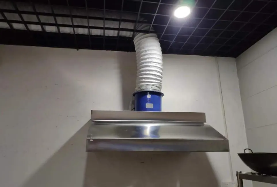 抽油煙機風管響怎么辦