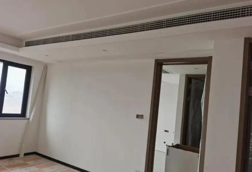 中央空調出風口滴水怎么辦