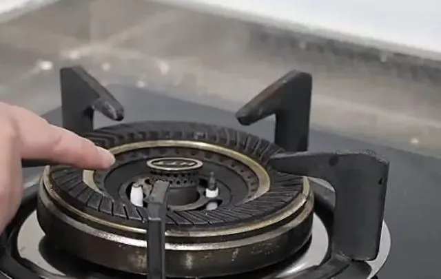 燃氣灶突然打不開了怎么辦