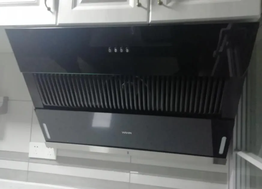 抽油煙機(jī)一開就震動(dòng)怎么辦