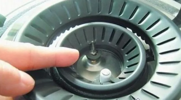 煤氣灶頭打著火了總是自動熄滅