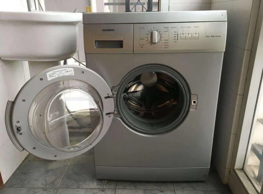 滾筒洗衣機脫水漏水怎么辦