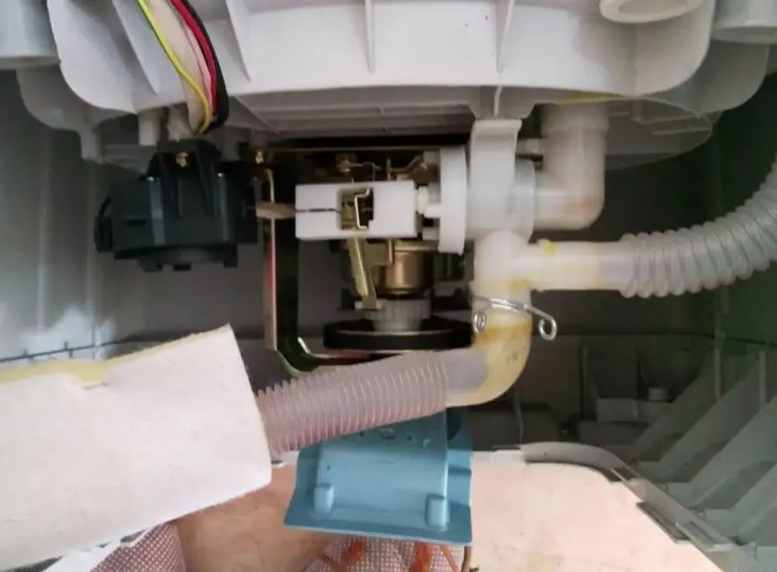 為什么洗衣機一直進水