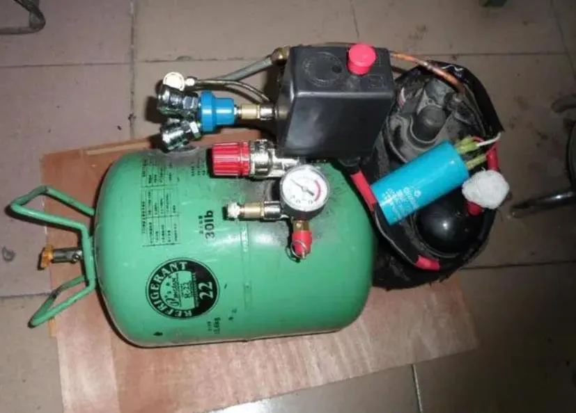 空調壓縮機轉一會就停