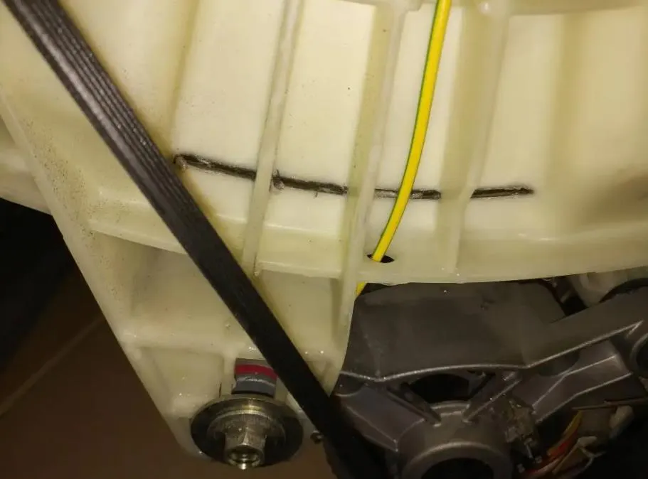 滾筒洗衣機有水怎么排