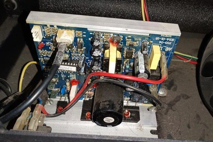 跑步機控制板沒輸出怎么辦