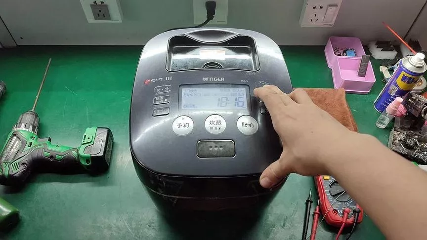 電飯煲老是燒飯怎么維修