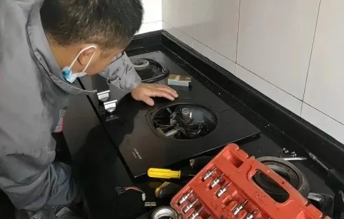 燃氣灶打開不通氣怎么辦