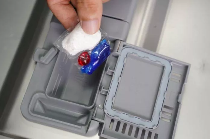 洗碗機里面水垢很多怎么處理