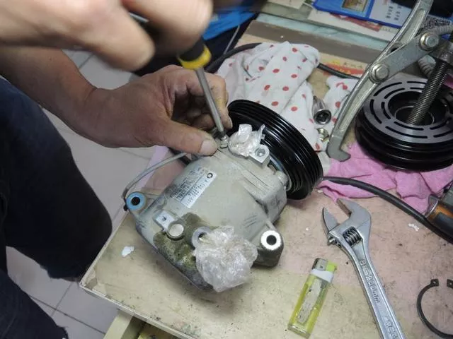 變頻空調共振異響怎么解決