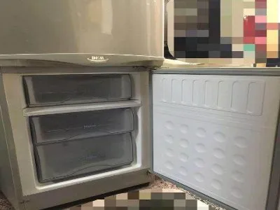 冰箱保鮮柜底部壞了怎么辦