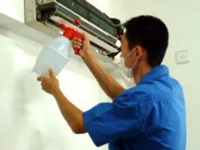 格力空調外機漏水怎么回事