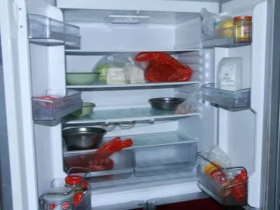 冰箱調(diào)到七怎么也不上霜呢