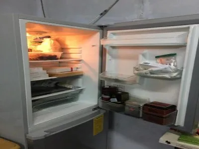 冰箱排水口怎么清理