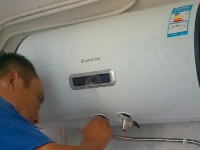 熱水器插頭斷了怎么接