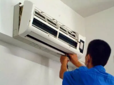 掛飾空調漏水怎么辦